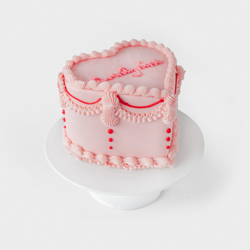 SusiePink Vintage Heart Cake