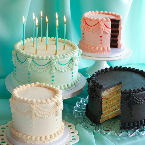 White Vintage Cake view 4