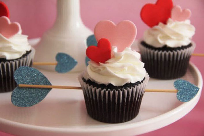 How to make Valentine's day cupcakes 